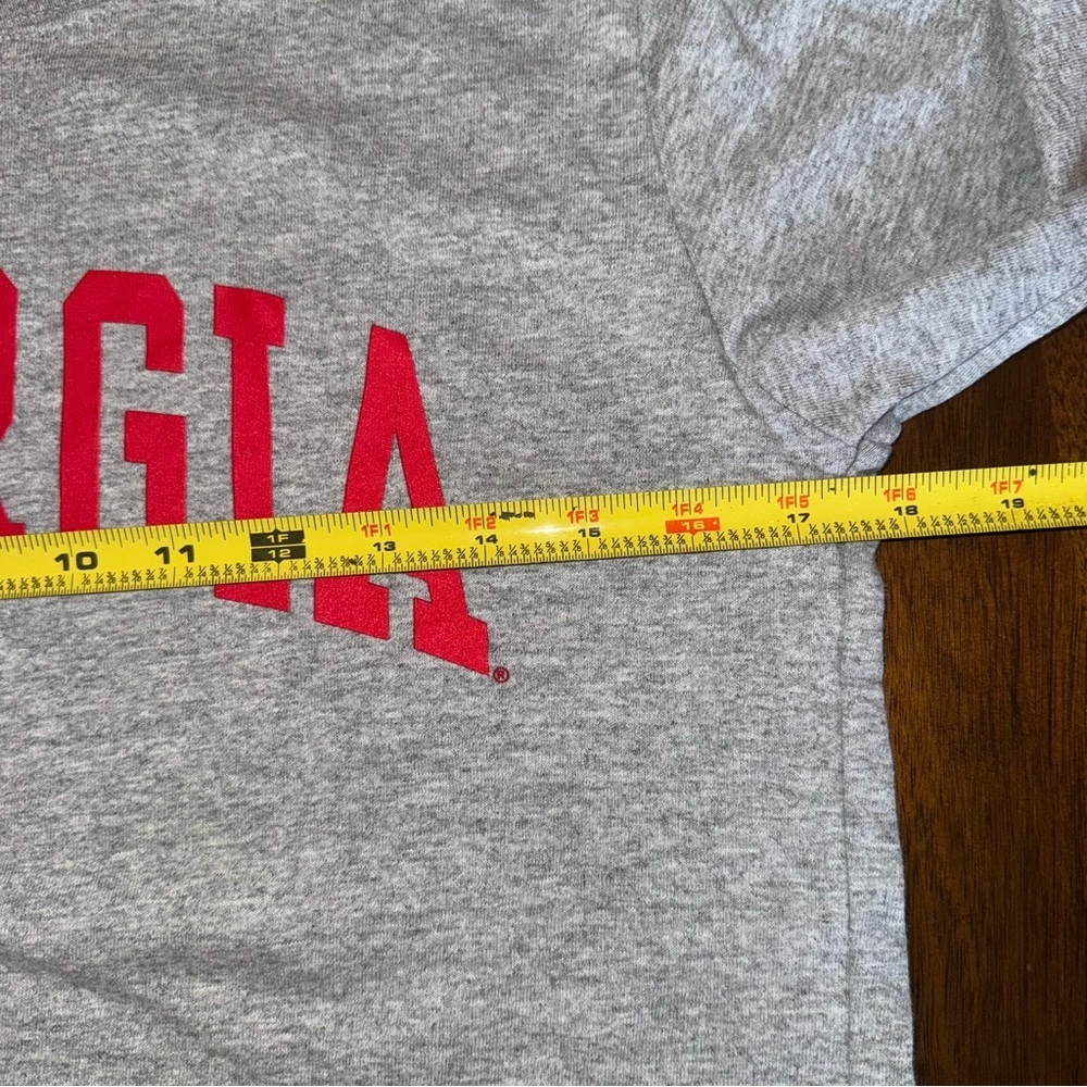 Georgia Fanatics Long Sleeve Heather Gray Red Letters Size Medium - Picture 3 of 4